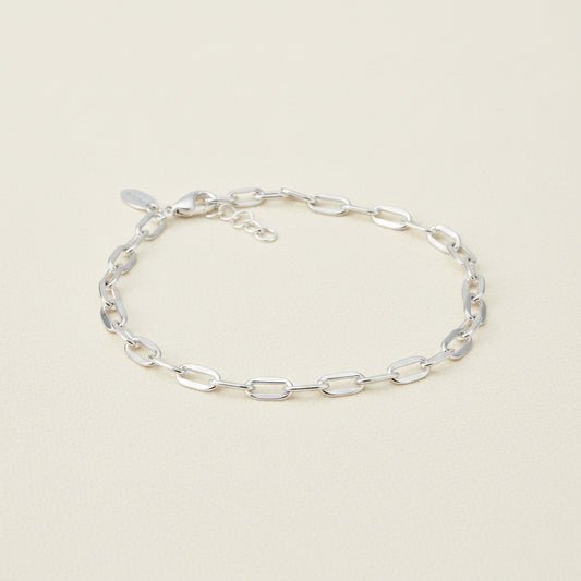 Silver chain link bracelet with oval links and small clasp detail
