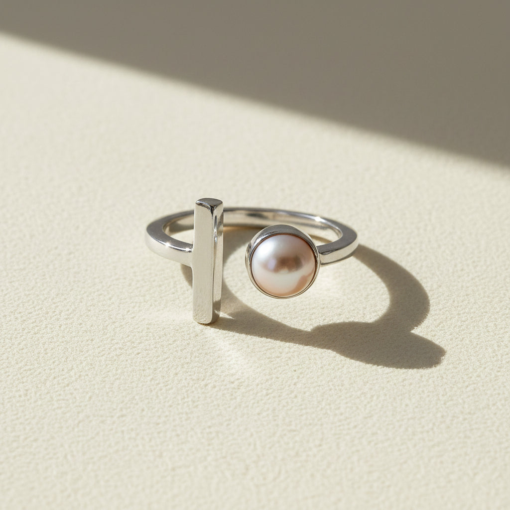Pearl-set bar ring with silver bar and round white pearl